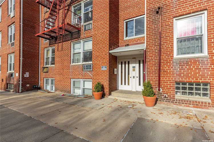 134-11 Dahlia Ave #3C Flushing, NY 11355