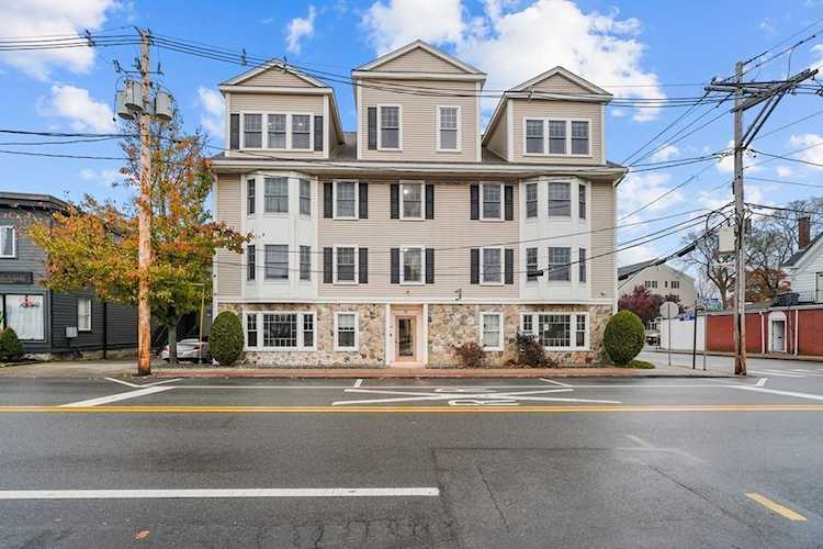 10 Porter St Stoughton, MA 02072