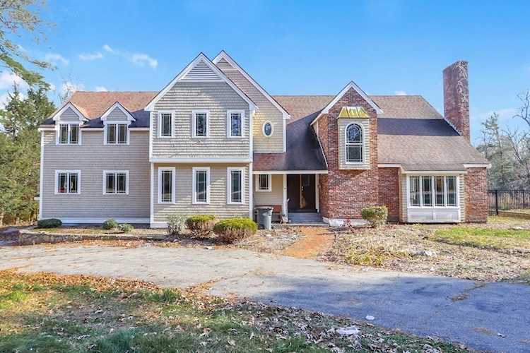 54 Spywood Road Sherborn, MA 01770