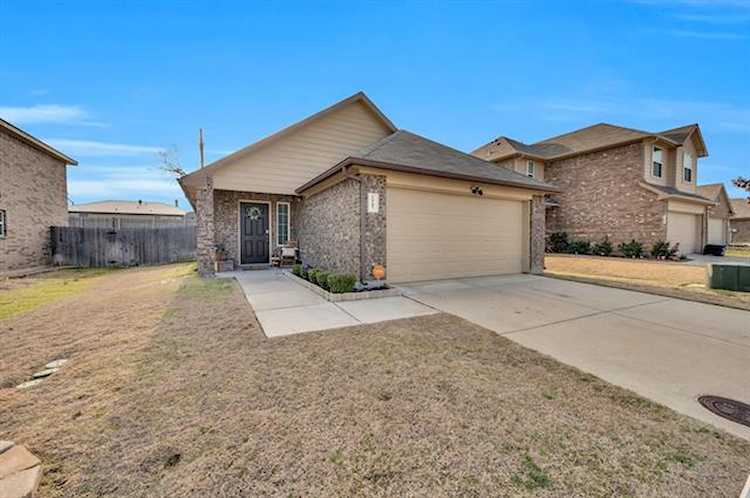 1507 Blue Jay Drive Ennis, TX 75119