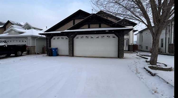201 Trillium Rd Fort McMurray, AB T9k 0
