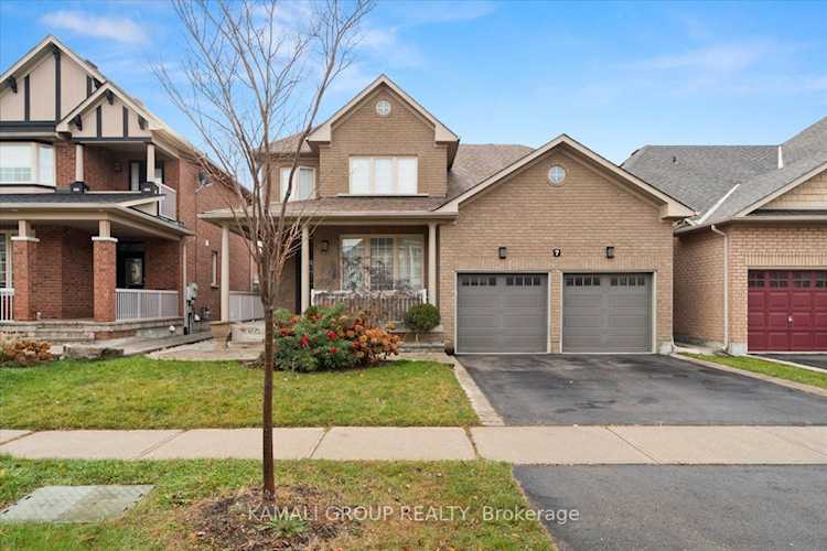 7 Grand Oak Dr Richmond Hill, ON L4E 4E8