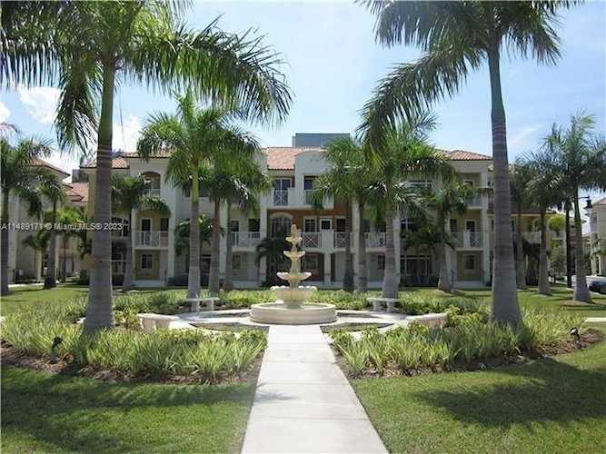 18402 NE 27 Ct #124 Aventura, FL 33160