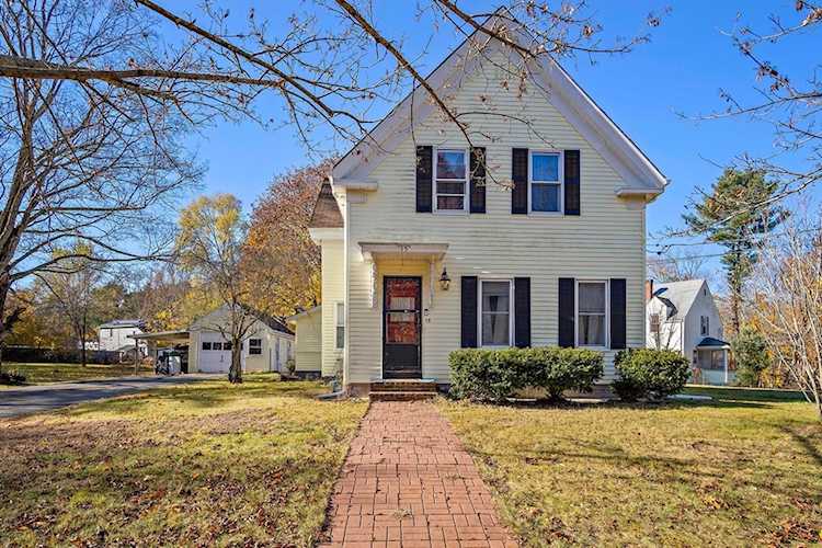 15 Charles St West Bridgewater, MA 02379