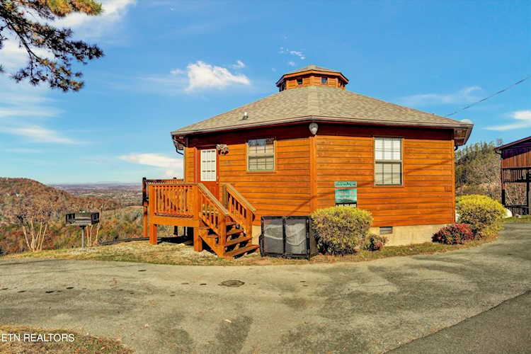 2316 Panther Way Sevierville, TN 37876