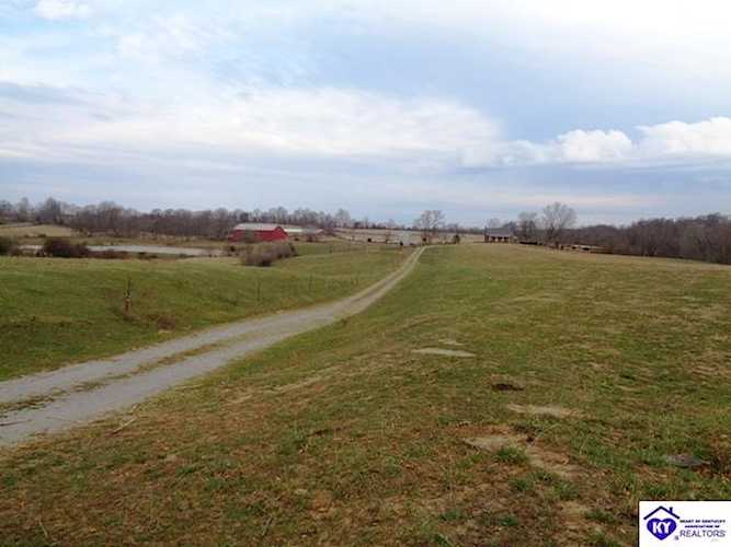 4596 Bengal Road Campbellsville, KY 42718