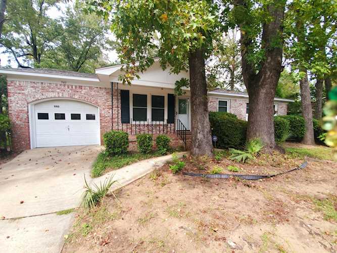 940 Center Street Mount Pleasant, SC 29464