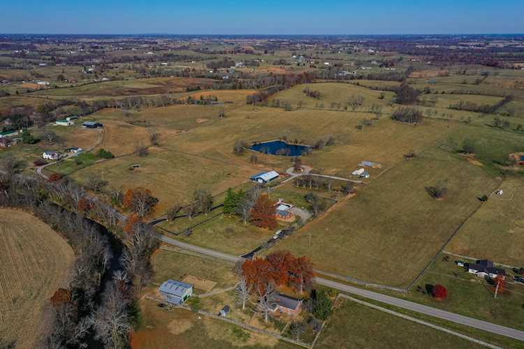 827 Talmage Mayo Rd Harrodsburg, KY 40330