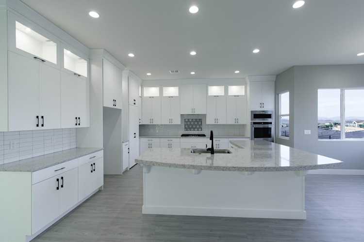 1365 N Broad Point DR Washington, UT 84780