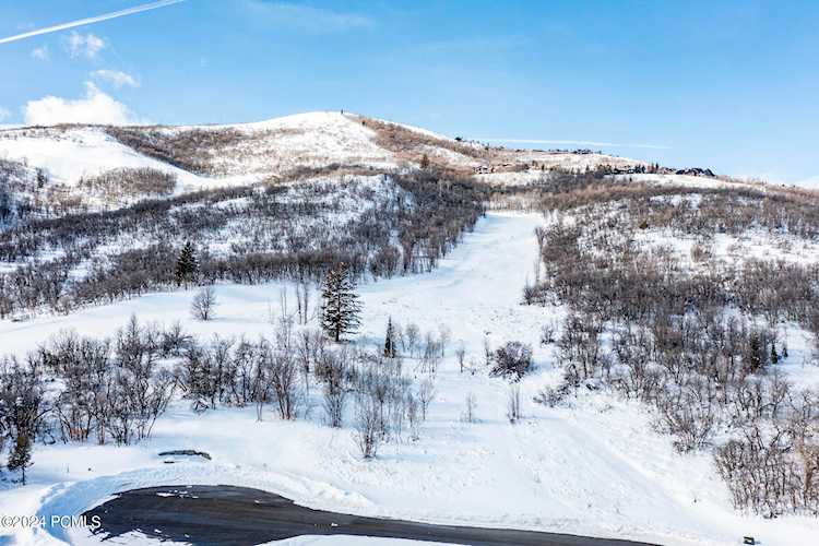 2452 W Sonder Way Park City, UT 84060