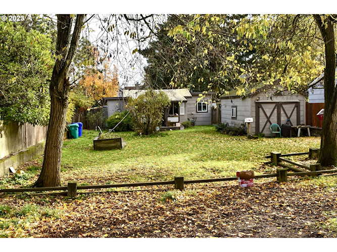 1334 SE 86th AVE Portland, OR 97216