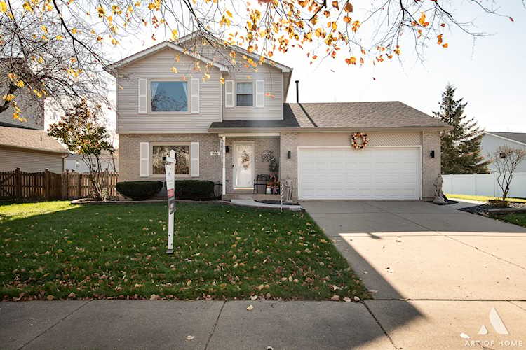 5304 Oakbrook Dr Plainfield, IL 60586