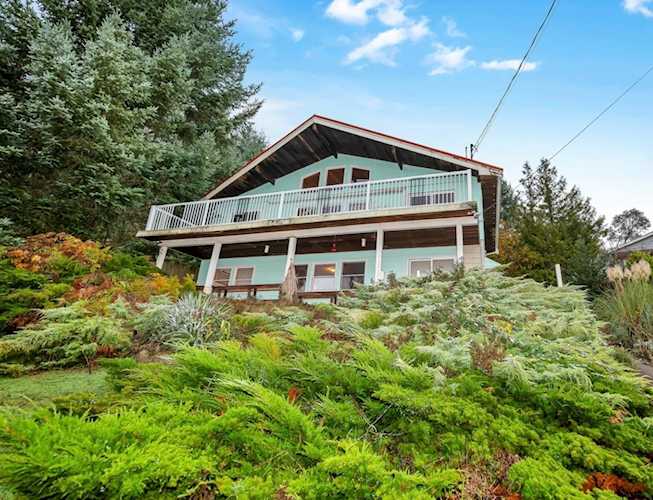 275 Wood Dale Drive Mayne Island, BC V0N 2J2