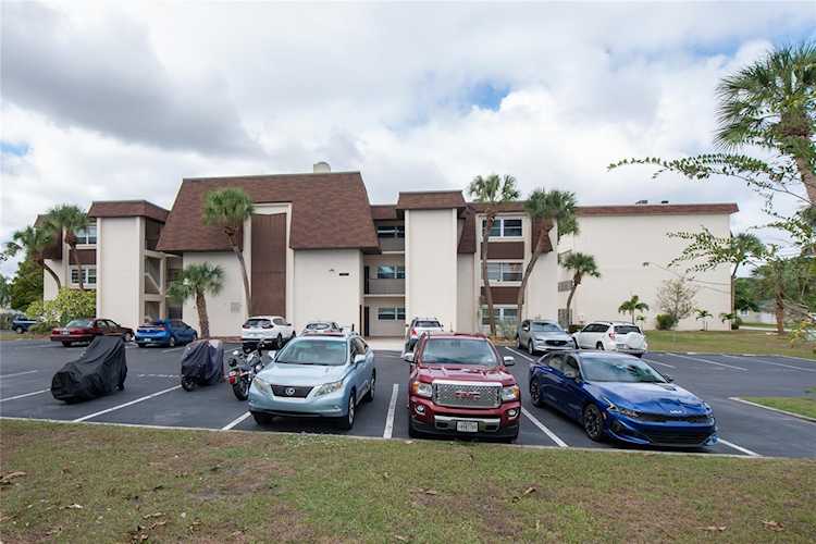 6370 1st St N #202 St. Petersburg, FL 33702