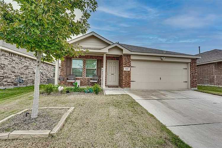 1205 Lady Bird Street Ennis, TX 75119
