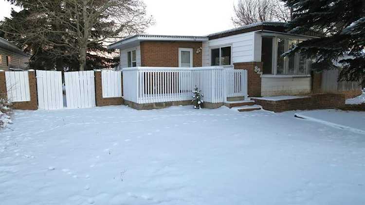 827 Bay Rd Strathmore, AB T1P 1E3