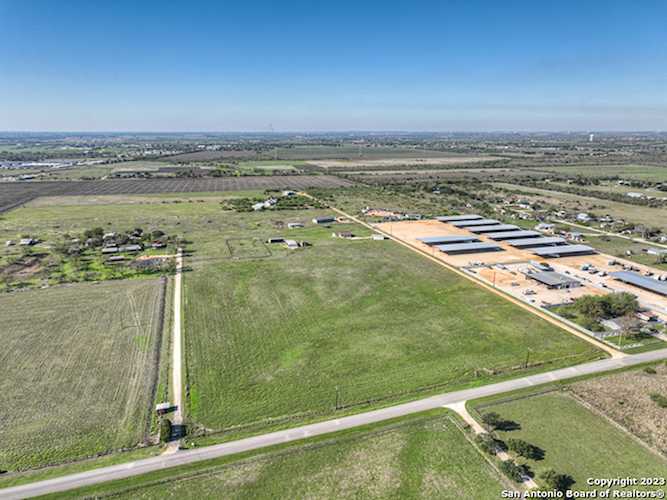 550 Hard Luck Rd Marion, TX 78124