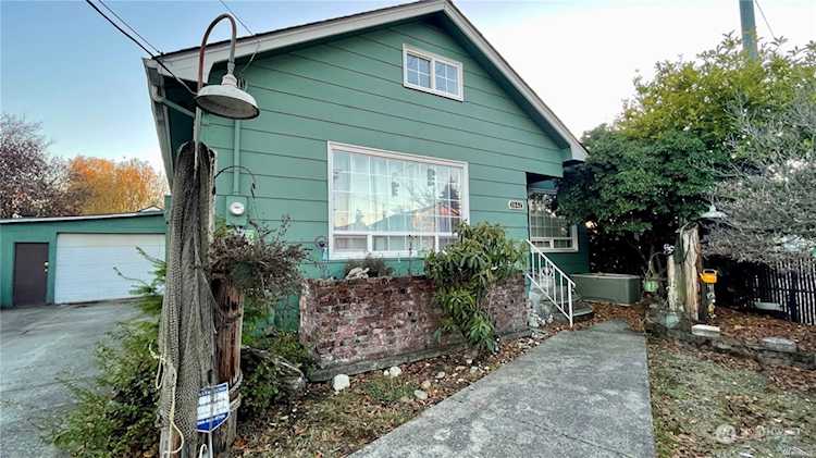 1442 96th St S Tacoma, WA 98444