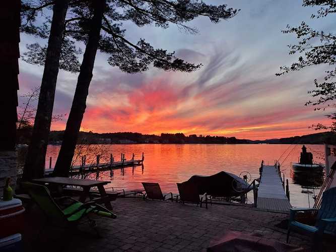 239 Dockham Shore Rd Gilford, NH 03249