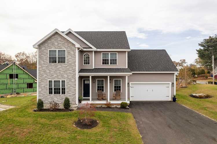11 Sable Way Manchester, NH 03102
