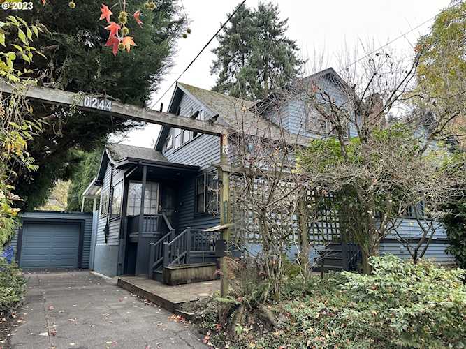 244 S Idaho ST Portland, OR 97239