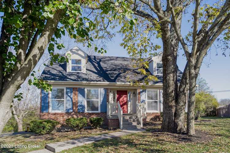 8106 Amity Ln Louisville, KY 40220