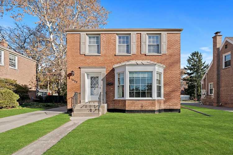 1627 Manchester Ave Westchester, IL 60154