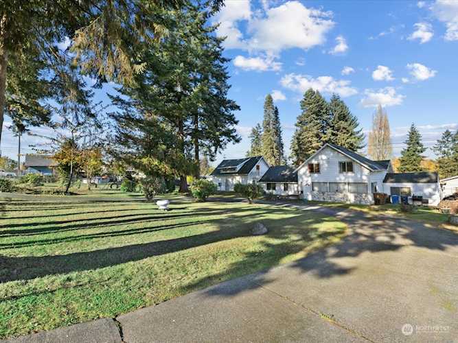 1611 E 62nd St Tacoma, WA 98404