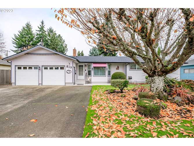 819 Greg WAY Eugene, OR 97404