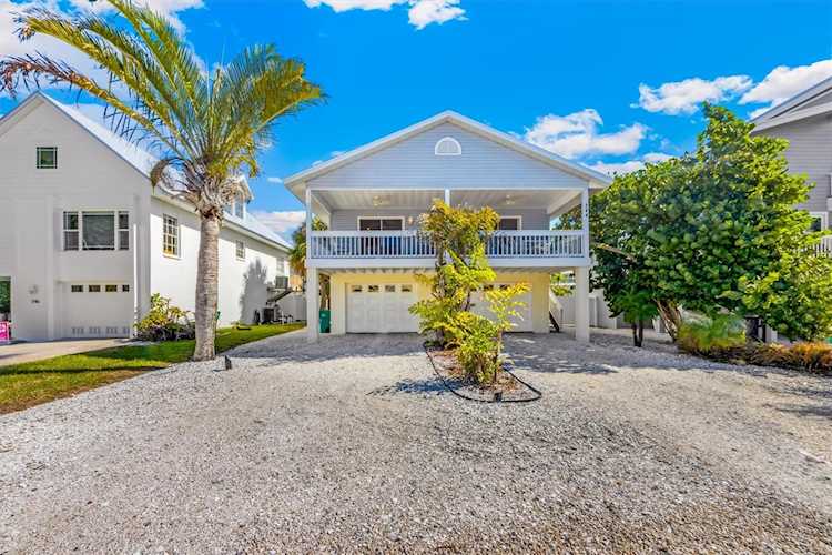 744 Jacaranda Rd Anna Maria, FL 34216