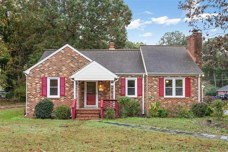 304 Deep Creek Rd Newport News, VA 23606