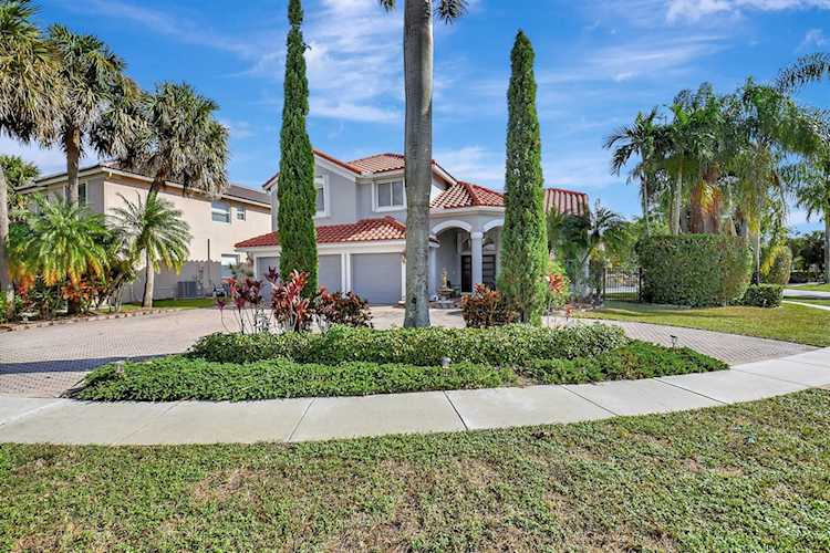19615 Dinner Key Drive Boca Raton, FL 33498