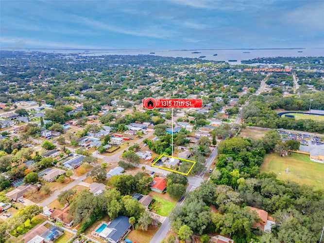 1315 17th St Palm Harbor, FL 34683