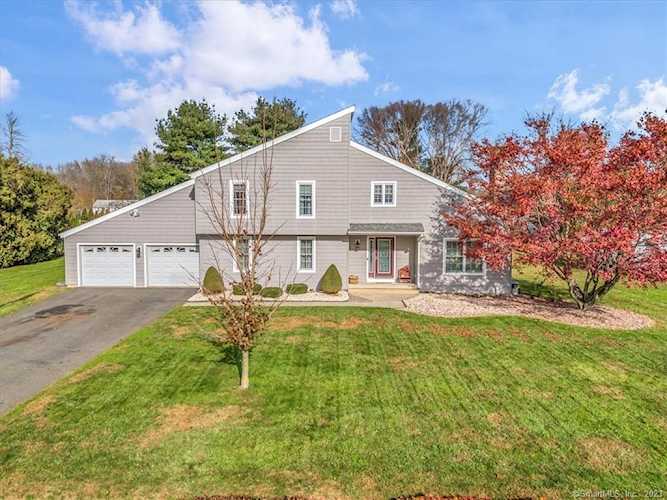 3 Warner Ct Cromwell, CT 06416
