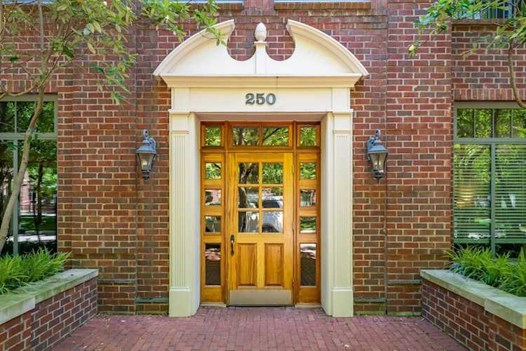 250 Daniel Burnham Square Columbus, OH 43215
