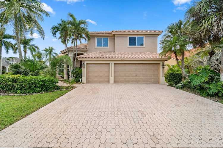 19729 Dinner Key Dr Boca Raton, FL 33498