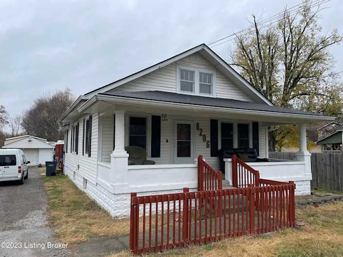 8206 Saint Andrew Church Rd Louisville, KY 40258