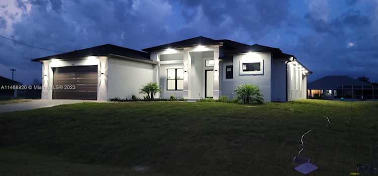330 SW 23rd St Cape Coral, FL 33991
