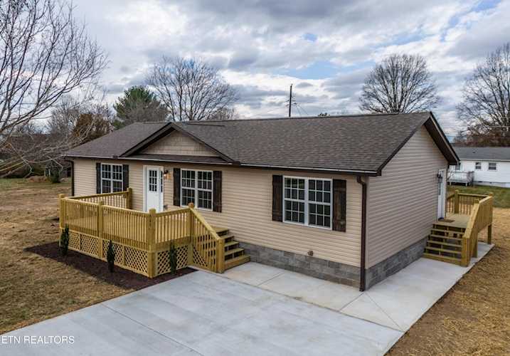 560 Tenth Street St Crossville, TN 38555