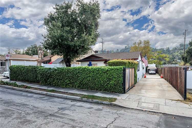 7032 Greeley St Tujunga, CA 91042