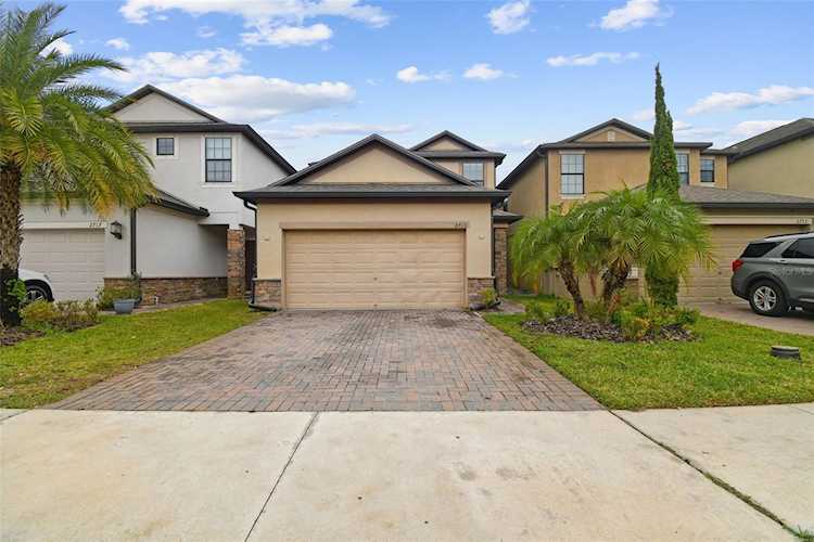2715 Garden Falls Dr Brandon, FL 33511