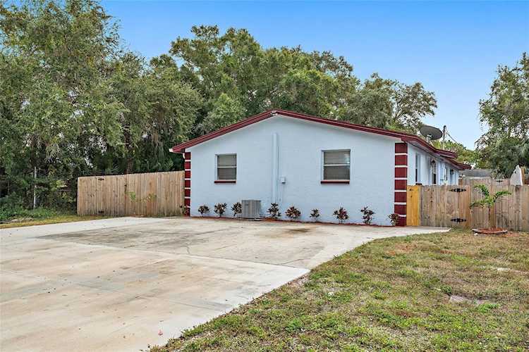 3796 137th Ave Largo, FL 33771