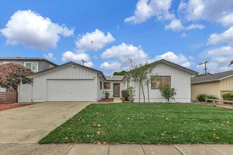 687 Brentwood Dr San Jose, CA 95129