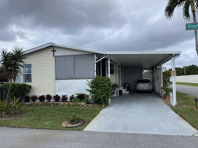 1816 Kingfisher Dr Drive Deerfield Beach, FL 33442