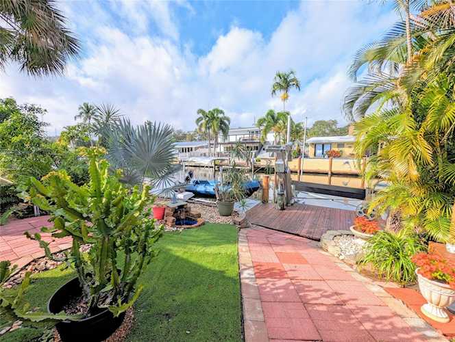 1471 SW 18th Ter Fort Lauderdale, FL 33312