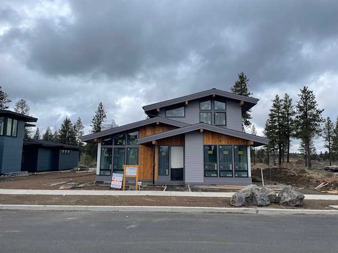 3202 NW Strickland Way Bend, OR 97703