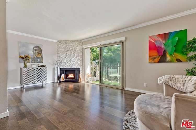 141 S Clark Dr #303 West Hollywood, CA 90048