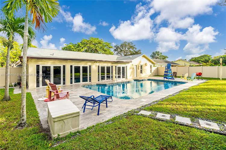 5313 SW 87th Ave Cooper City, FL 33328