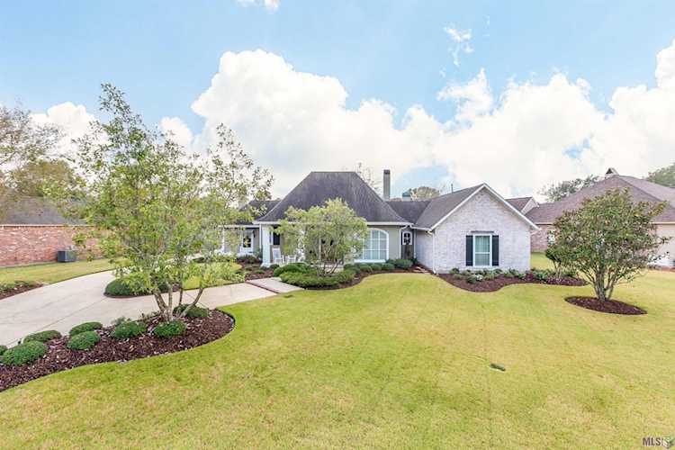 6348 Double Tree Dr Baton Rouge, LA 70817