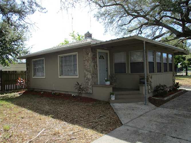 2124 S 13th Street W Bradenton, FL 34205